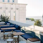 Modern I Roof View *