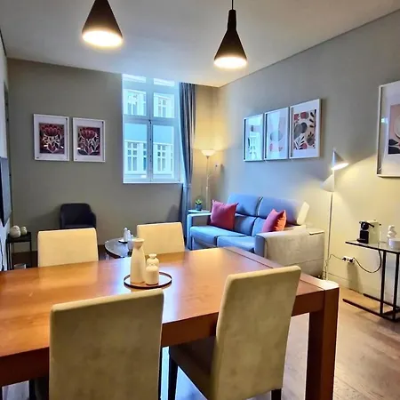 Modern I Roof View Лиссабон