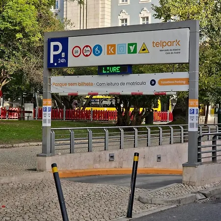 Modern I Roof View * Lisboa