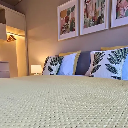 Апартаменти Modern I Roof View Лісабон